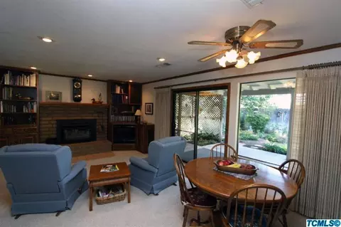 726 E Kip Patrick Dr, Reedley, CA 93654 photo 11