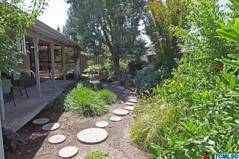 726 E Kip Patrick Dr, Reedley, CA 93654 photo 42