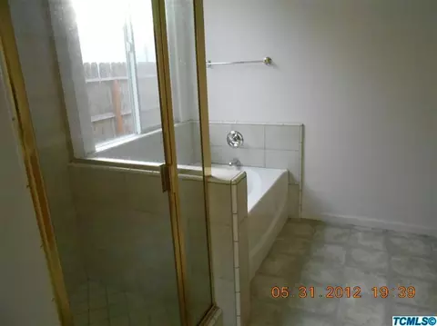 4221 E Cambridge Ave, Visalia, CA 93292 photo 8