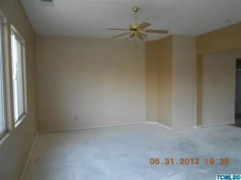 4221 E Cambridge Ave, Visalia, CA 93292 photo 4