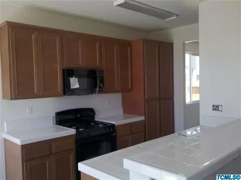 1143 Leconte Ave, Dinuba, CA 93618 photo 2