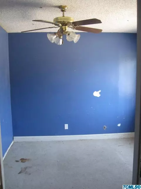 319 E Sunnyview Ave, Visalia, CA 93291 photo 6
