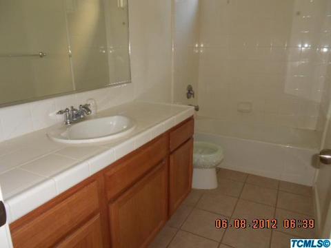 386 E Stanley Ave, Reedley, CA 93654 photo 6