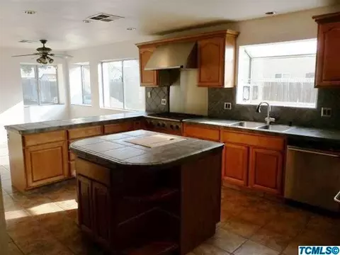 2325 Gable Ave, Corcoran, CA 93212 photo 2