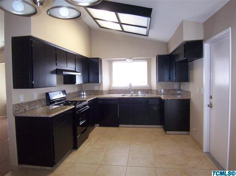 1362 E Cypress Ave, Tulare, CA 93274 photo 3