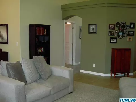 1619 E Parkview Ave, Visalia, CA 93292 photo 7