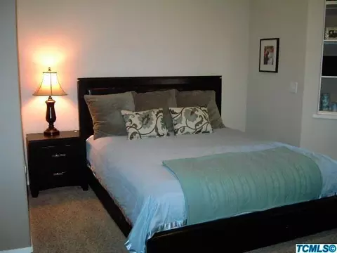 1619 E Parkview Ave, Visalia, CA 93292 photo 34