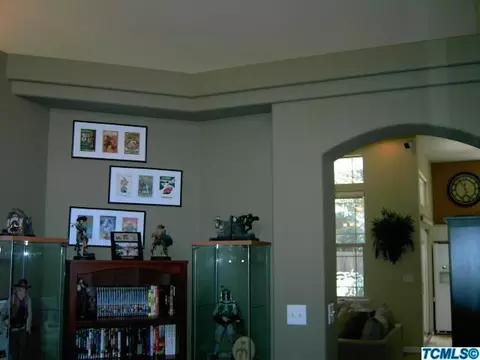 1619 E Parkview Ave, Visalia, CA 93292 photo 17