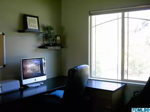 1619 E Parkview Ave, Visalia, CA 93292 photo 30