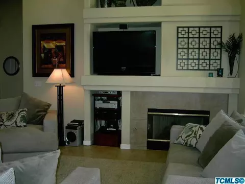 1619 E Parkview Ave, Visalia, CA 93292 photo 6