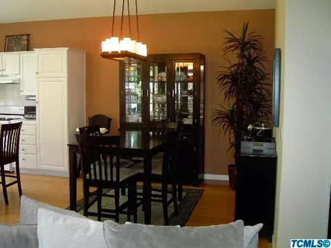 1619 E Parkview Ave, Visalia, CA 93292 photo 11