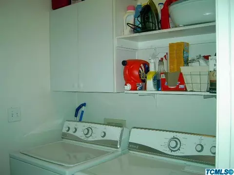 1619 E Parkview Ave, Visalia, CA 93292 photo 31