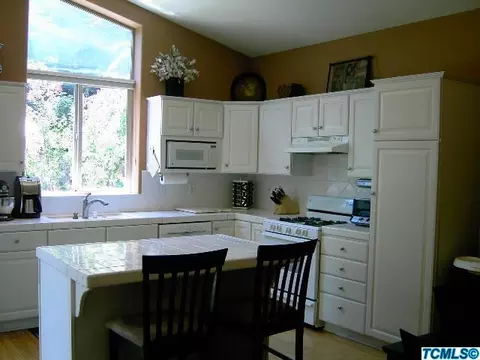 1619 E Parkview Ave, Visalia, CA 93292 photo 13