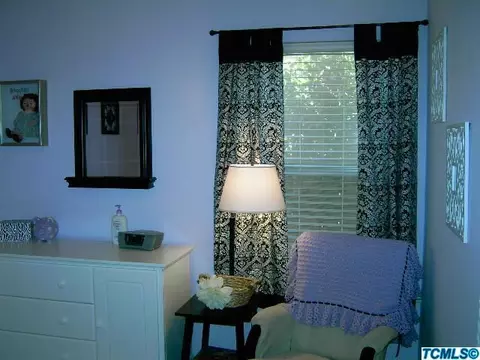 1619 E Parkview Ave, Visalia, CA 93292 photo 19