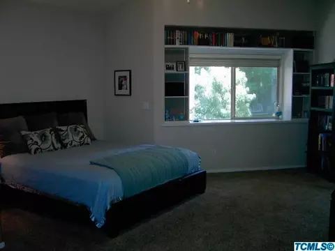 1619 E Parkview Ave, Visalia, CA 93292 photo 33