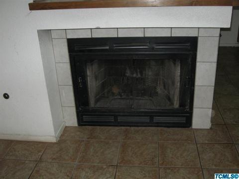 1722 E Babcock Ave, Visalia, CA 93292 photo 4