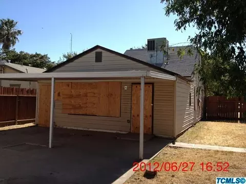 404 S D St, Tulare, CA 93274 photo 2