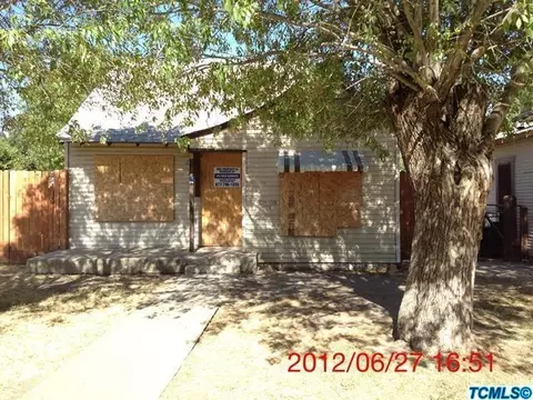404 S D St, Tulare, CA 93274 photo 1