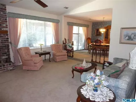 2224 E Princeton Ave, Visalia, CA 93292 photo 8