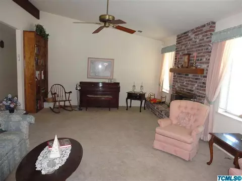 2224 E Princeton Ave, Visalia, CA 93292 photo 7