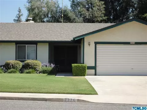 2224 E Princeton Ave, Visalia, CA 93292 photo 2