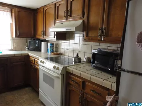 2224 E Princeton Ave, Visalia, CA 93292 photo 6