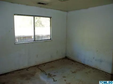 1024 Elm Ave, Tulare, CA 93274 photo 8