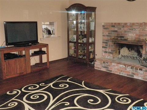 1623 E Prospect Ave, Visalia, CA 93292 photo 3