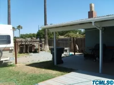 238 W Spruce Ave, Lemoore, CA 93245 photo 4
