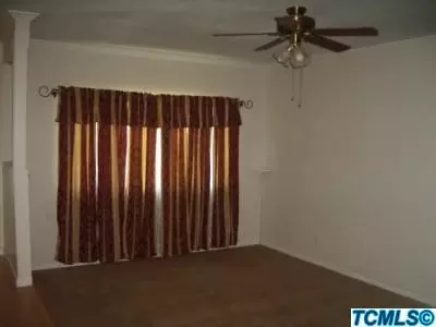 238 W Spruce Ave, Lemoore, CA 93245 photo 9