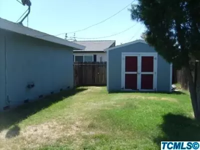 238 W Spruce Ave, Lemoore, CA 93245 photo 2