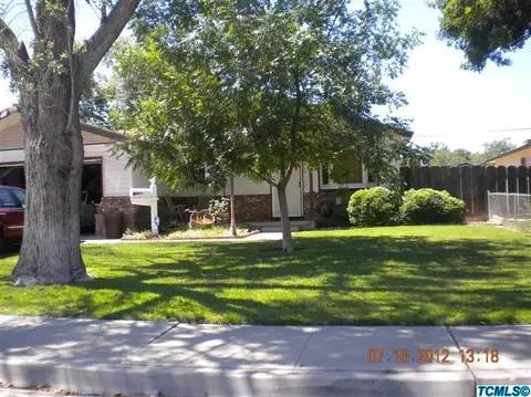 77 Acacia Dr, Lemoore, CA 93245 photo 7