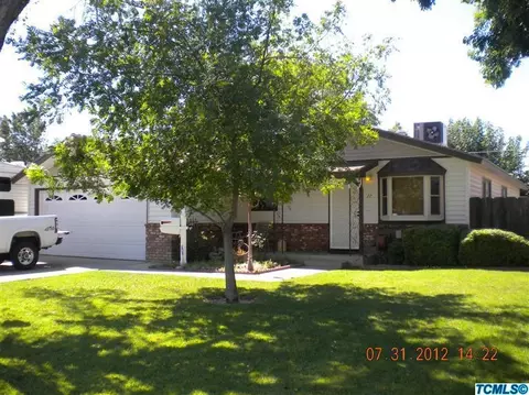 77 Acacia Dr, Lemoore, CA 93245 photo 1