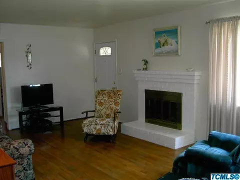 3029 E Meadow Ave, Visalia, CA 93292 photo 3