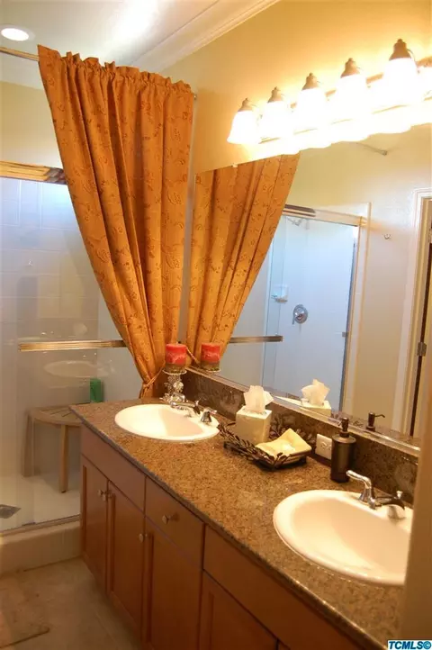 3765 Richmond Ave, Clovis, CA 93619 photo 7