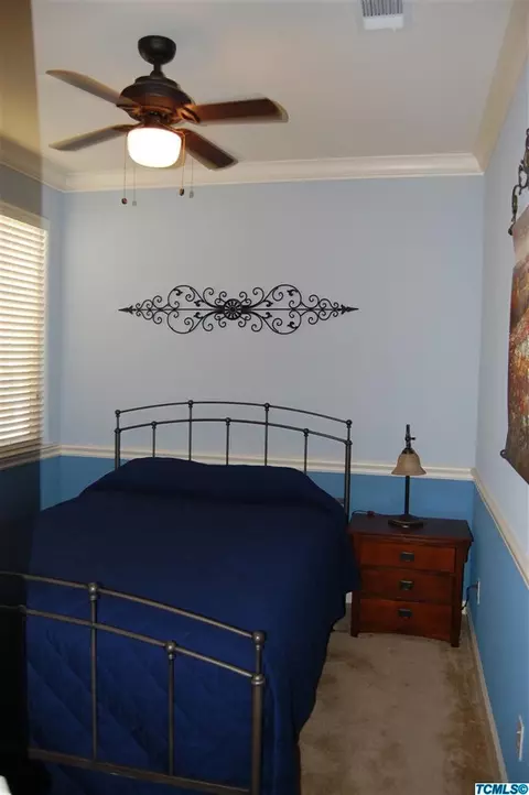 3765 Richmond Ave, Clovis, CA 93619 photo 9
