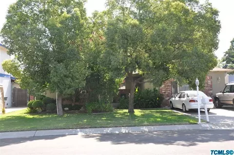 892 S Latimer St, Tulare, CA 93274 photo 1