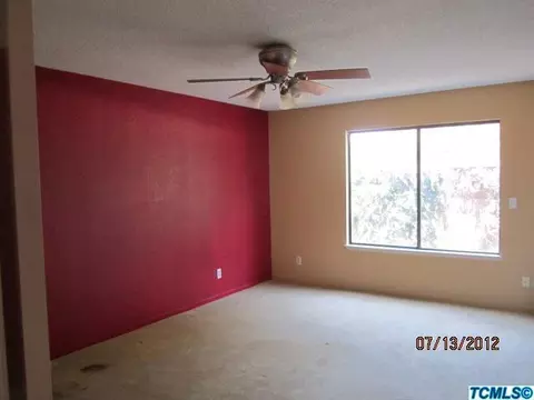 1939 E Vine Ave, Visalia, CA 93292 photo 13