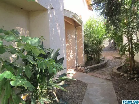 1939 E Vine Ave, Visalia, CA 93292 photo 4