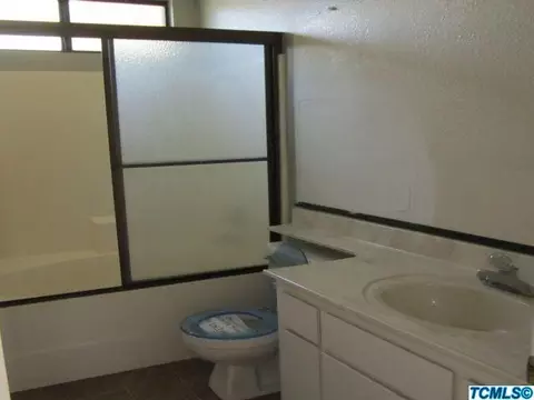 1939 E Vine Ave, Visalia, CA 93292 photo 16