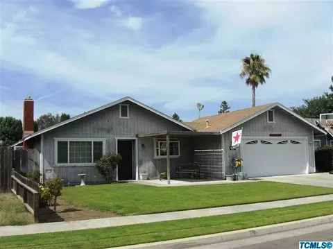 1376 E Brea Ave, Tulare, CA 93274 photo 1