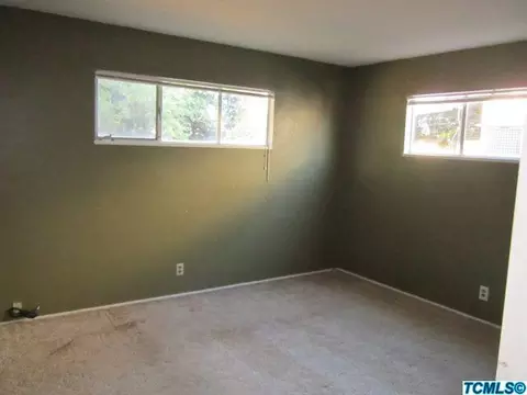 708 E Cedar St, Exeter, CA 93221 photo 2