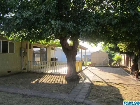 708 E Cedar St, Exeter, CA 93221 photo 9