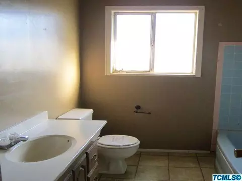 708 E Cedar St, Exeter, CA 93221 photo 10