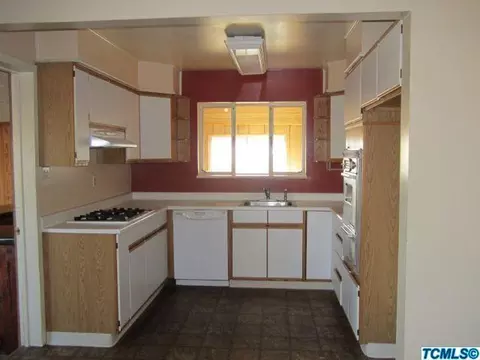 708 E Cedar St, Exeter, CA 93221 photo 4