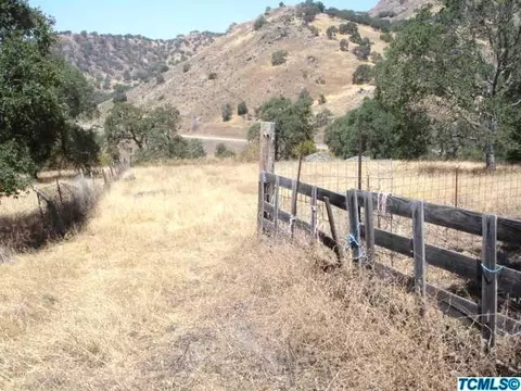 44897 Longview Rd, Squaw Valley, CA 93675 photo 2