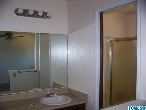 2429 E Paradise Ave, Visalia, CA 93292 photo 9