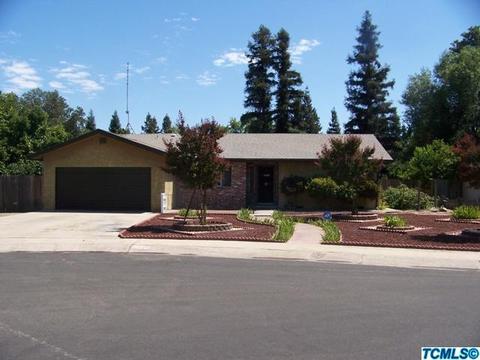 2429 E Paradise Ave, Visalia, CA 93292 photo 1