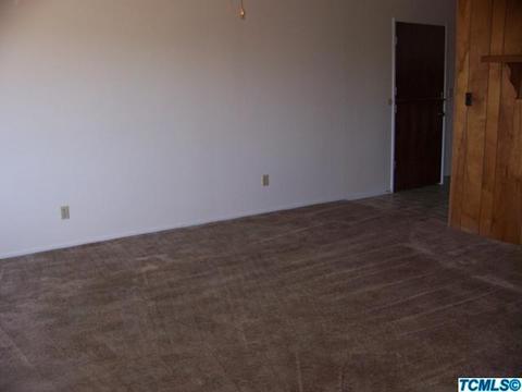 2429 E Paradise Ave, Visalia, CA 93292 photo 3