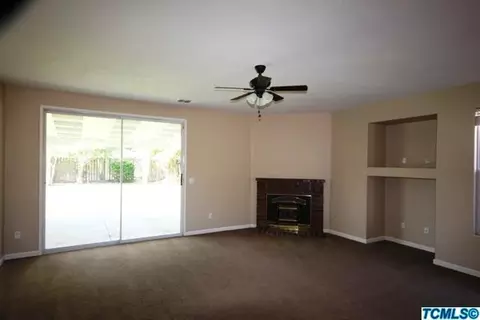 1745 Hatch Ave, Tulare, CA 93274 photo 3